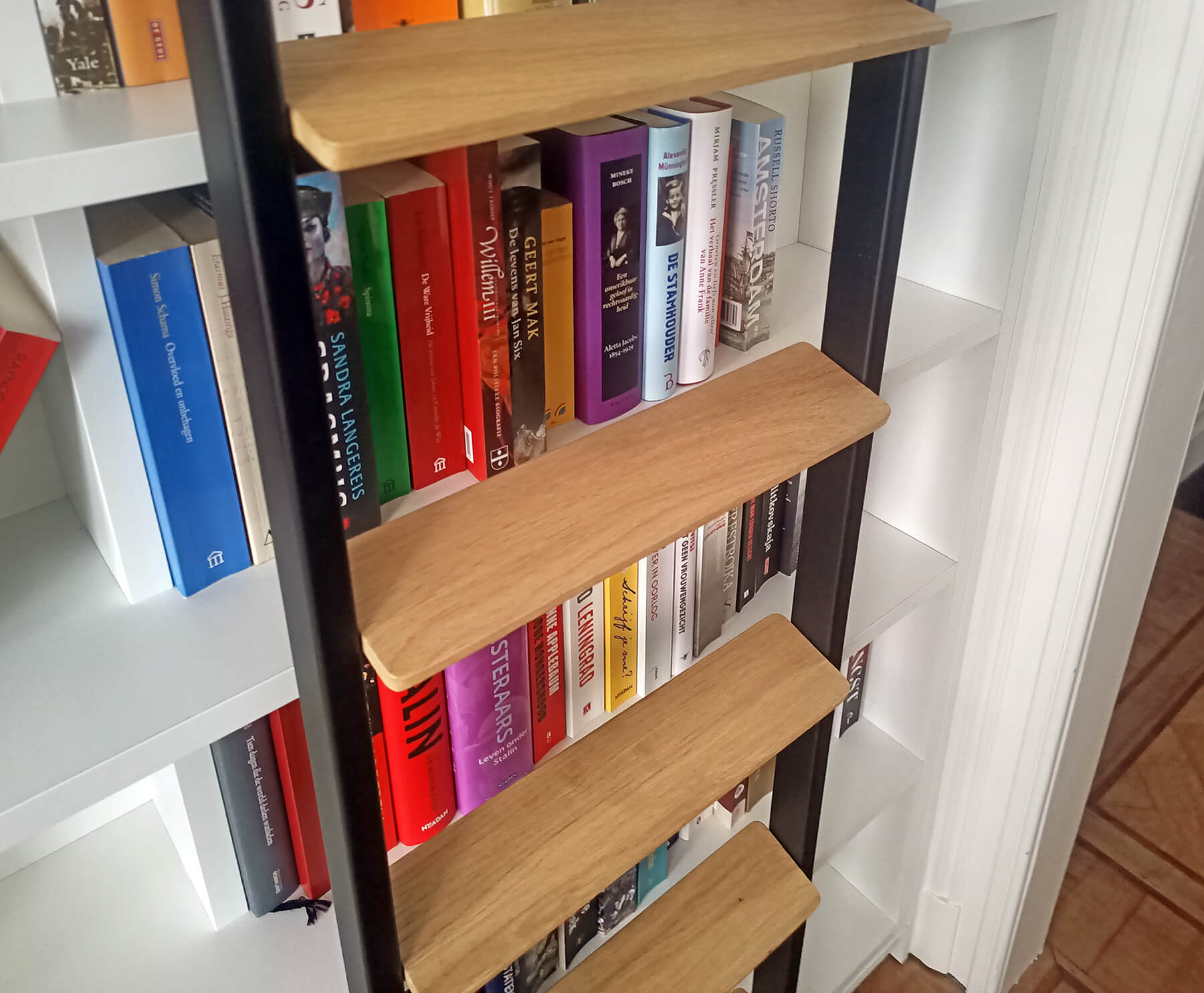 bibliotheektrap-staal-hout-design