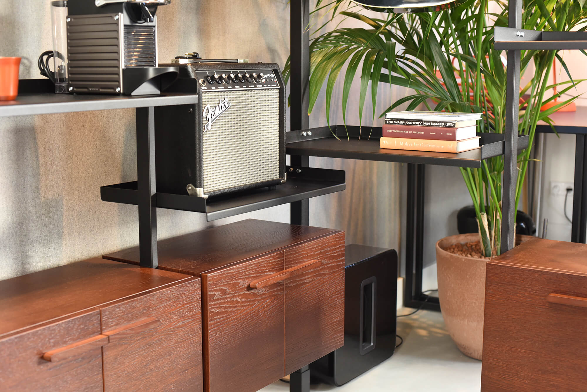 design-kast-audio-hout-staal